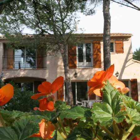 Les D'hotes Au Bois Fleuri Couette-café Roquebrune-sur Argens
