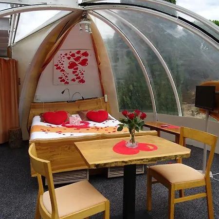 Les D'hotes Au Bois Fleuri